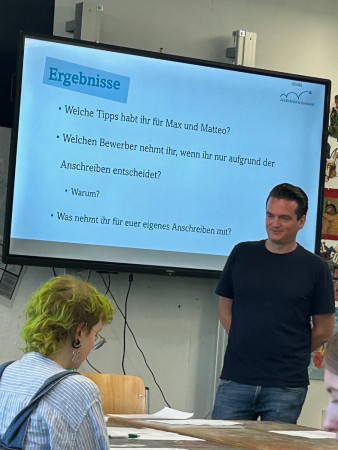 25 09 projekttage oberstufe coach beim vortrag img