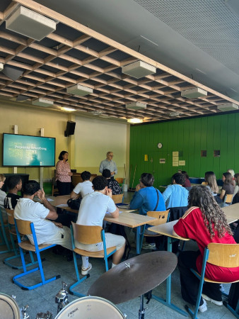 25 09 projekttage oberstufe coaches beim vortrag img