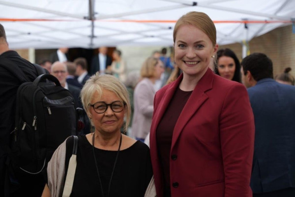 25 dagmar waltz mit lydia gross leiterin konzernbereich personal  immanuel albertinen diakoniewerk