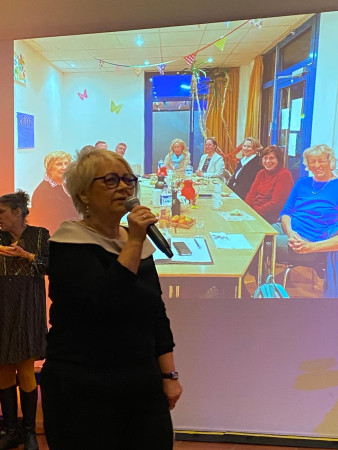 26 02 benefizkonzert dagmar waltz stellt das projekt jobbruecke vor 